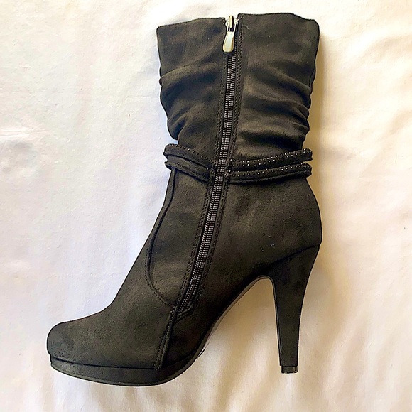 Dream Pairs Black Vegan Suede Ankle Boots!! - Picture 3 of 4